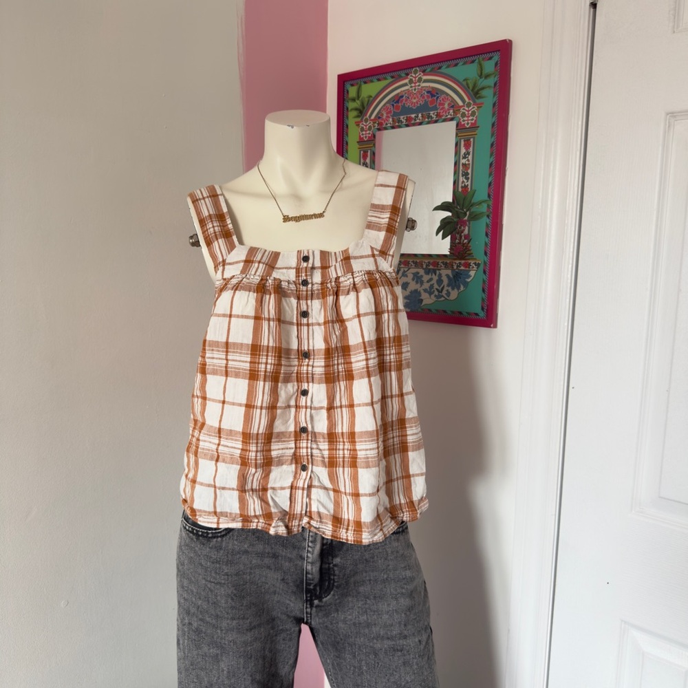 A.N.A Brown And White Gingham Sleeveless Flowy Button Top